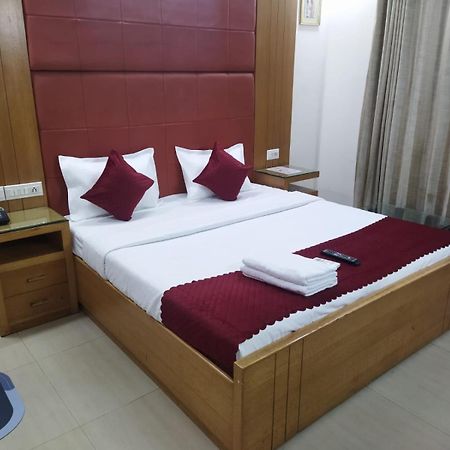 Hotel Signature Plaza Neu-Delhi Exterior foto